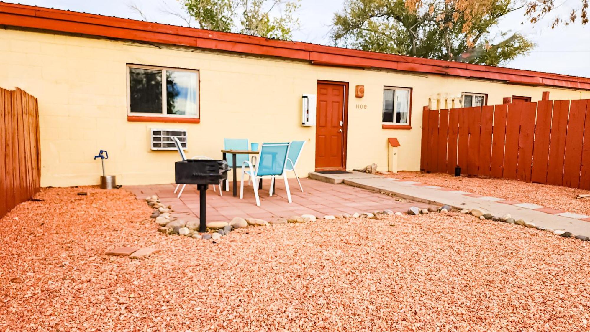 Red Rock Motel And Dam Motel Page Exteriör bild