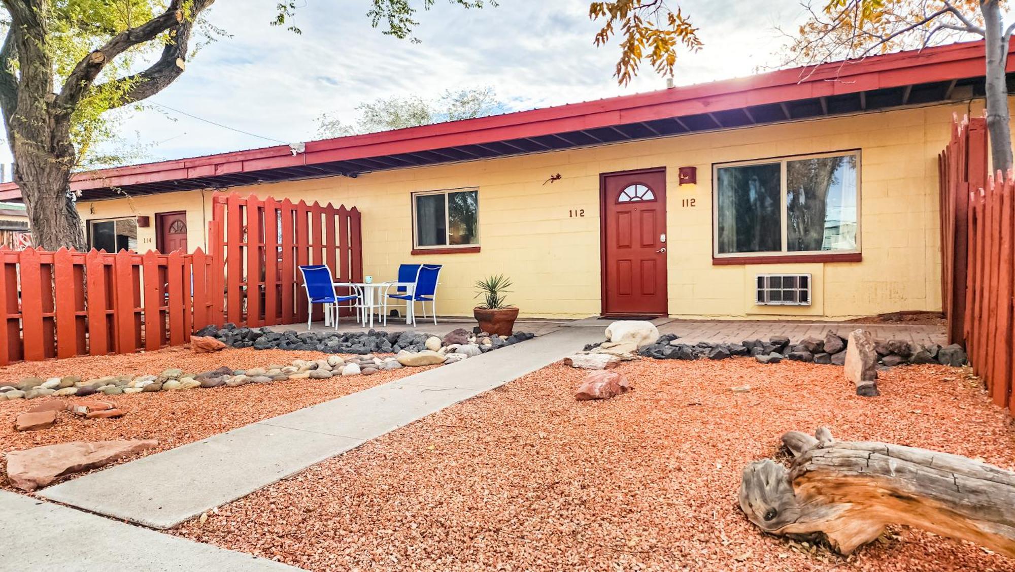 Red Rock Motel And Dam Motel Page Exteriör bild