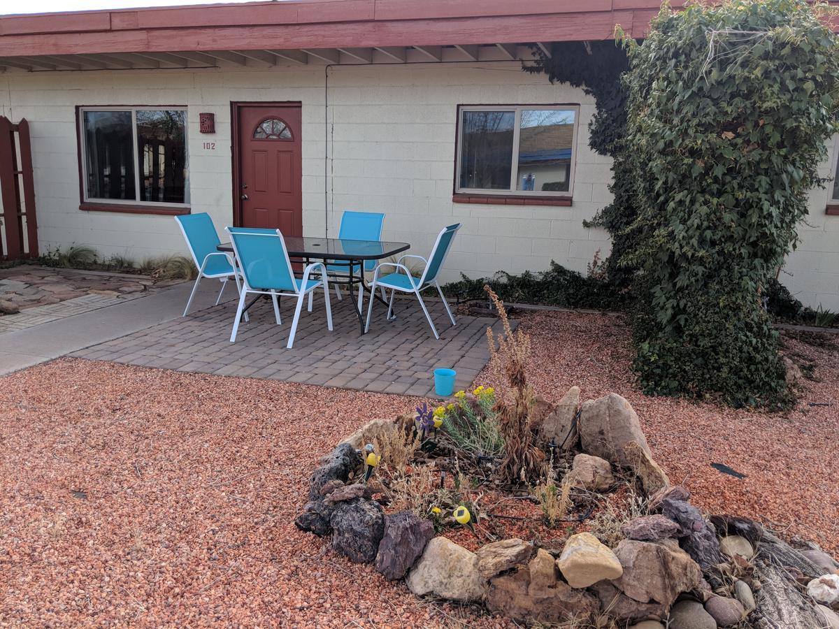 Red Rock Motel And Dam Motel Page Exteriör bild